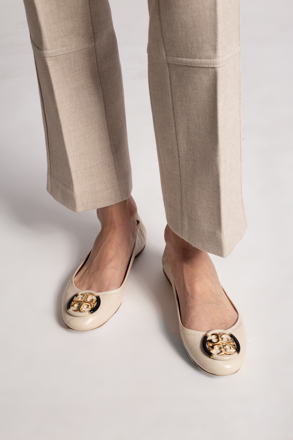 Tory burch clearance minnie gold flats